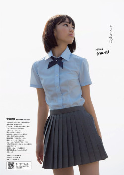 [Weekly Playboy] 2014 No.31 HKT48 Miyawaki Sakura 宮脇咲良  
