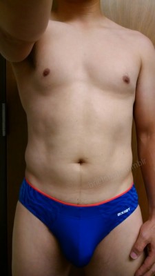 briefshots:  Words limit my description of these briefs! They are so smooth to the touch and feel good to the touch as well. These are ‘feel me up’ underwear cause even I want to feel myself up in these.2(x)ist Pro Sliq Brief - Zebra Print Cobalt