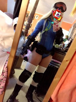 ashprincessmidna:  Here’s a super raw cammy cosplay update featuring my naked face, no contacts, or markings. I’m pretty happy with it so far. I’ll be posting a complete look at 2   ;9