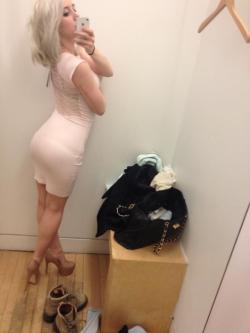 Submit your own changing room pictures now! Pretty in Pink. via /r/ChangingRooms http://ift.tt/2gHuwAk