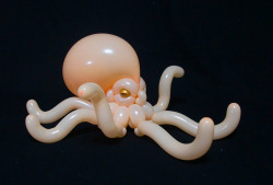 88floors:  Balloon Sculptures of Animals and Insects by Masayoshi Matsumoto 