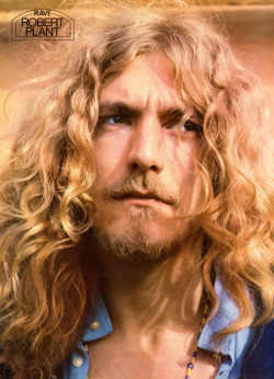 babeimgonnaleaveu:  Robert Plant backstage at the Bath Festival, 1970. 