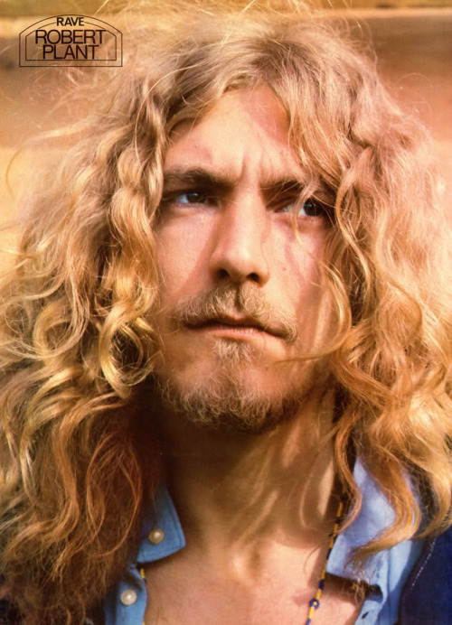 Porn photo babeimgonnaleaveu:  Robert Plant backstage