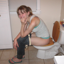 dirtyalice1994:  me on the toilet reblog