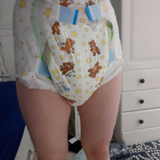theonethatlosthisheart:The poofffff of that diaper