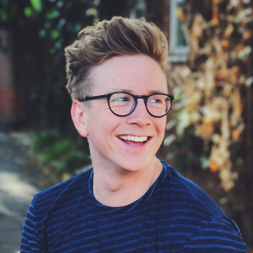 tyleroakley:  Soldier comes out to his dad, live, after the end