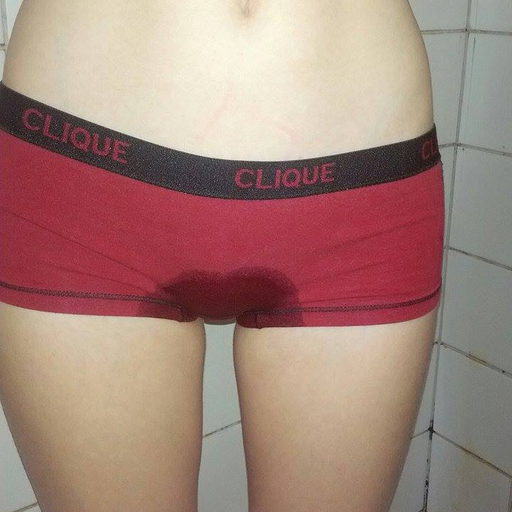 swewet:  GF wetting her jeans and panties.