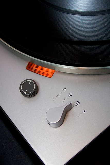 ideageneration:  Dieter Rams, Stereo turntable PS 500, Braun AG, 1968. Happy to say,