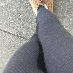 omomeup:  Making long, pissy wet stains in my dressy leggings whilst facing my neighbor’s house is fun 