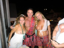 exhibsatxgirl:  Like I said before.. My wife Nicole doesn’t have a problem making new friends no matter where she is. :)