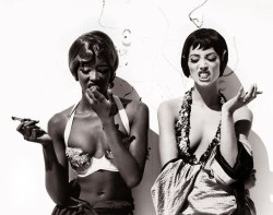 edithshead:Christy Turlington and Naomi Campbell by Steven Meiselfor Vogue Italia, 1989   