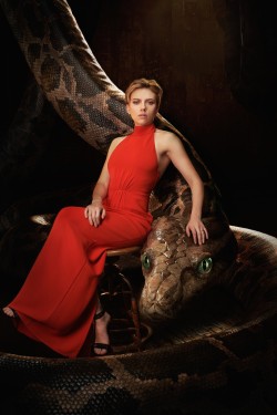 diaryofasnowflake:  “Kaa is a massive python who uses her voice and hypnotic gaze to entrance Mowgli. The man-cub can’t resist her captivating embrace. ‘Kaa seduces and entraps Mowgli with her storytelling,’ says Scarlett Johansson. ‘She’s