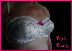 pattiespics:  Here is Pattie wearing the bra that she has recently gotten from Terri Gurl’s wife, the wonderful Monica,  You can see Terri wearing this bra if you peek here:  http://terrigurlpics.tumblr.com/post/135381105788 And you can see Monica wearing