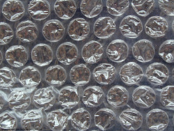 ruinedchildhood:  unlawfully:  OMG YOU CAN ACTUALLY CLICK ON AND POP THE BUBBLEWRAP THIS IS SO COOL    