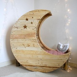 c0sm0girl:  Isnâ€™t that baby-bed CUTE? #Crib #Baby #Cute #MoonBed #Adorable #Creativity 