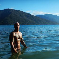 arianlevanael:  Skinny dip in the lake. Getting back to nature. #newzealand 