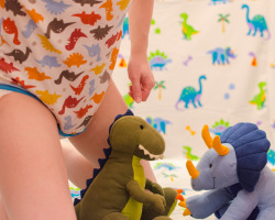 pull-up-prince:  minimaxkiddo:  xorcub:  Um, I don’t know… Dinomania! I know I should get some dino socks too. Wander what other dino stuff I could find? (Onsie from JayKayBaby)  Awesome!   so cute imma die!