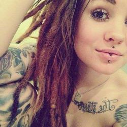 I&rsquo;m not usually a fan of lip piercings, but she is insanely cute.