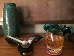 nytweeker:  This is what I call a great night.  Scotch on the rocks, a Baggie full of shards and a pipe.  Ok the pipe could have been cleaned.  I’m ready to blow me some clouds!  Or, in my case today, a great afternoon *giggle*