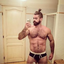 beardburnme:  “And good night from the French country side… Bonne nuit a tous! Damn I always end up eating so much everytime I come here 😖😂 But bulking season is over!! 😱💪💪💪 #me #guy #selfie #sexy #abs #man #muscular #fitguy #fitfam