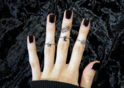 Got to say I like black nails and the smell