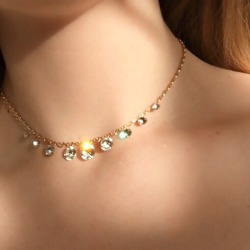 lovlae:  if i was a necklace i would be this