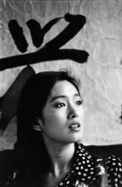 vintagewoc:  Gong Li by Marc Riboud (1993)