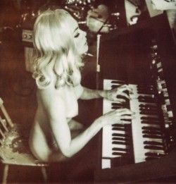 vintagemarlene:nude playing organ by marianna rothen, circa 1960s (www.mutantspace.com)