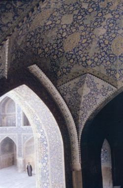 lindazahra: IRAN Isfahan shah’s mosque and Shiraz’ garden 1976 Bruno Barbey  