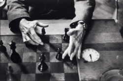 chagalov:  Marcel Duchamp’s hands, New York, 1959-60 -by Alexander Liberman from ICP (157.1990)  