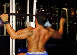 jcakezz:  Working out with Daddy! That back tho 💪🏽