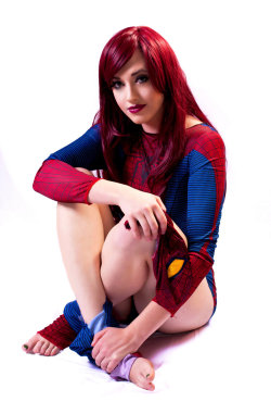 cosplayisagoodtime:  Mary Jane Watson by CallieCosplay Check out http://cosplayisagoodtime.tumblr.com for more awesome cosplay (Source: milk-dr0p.deviantart.com) 