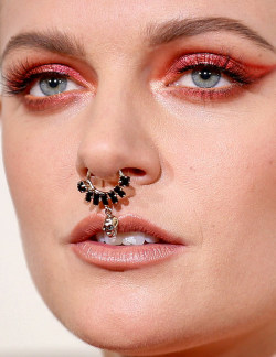 celebritycloseup:  tove lo and her nose ring