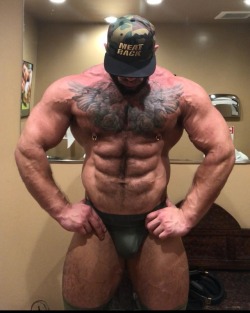 needsize: Wouldn’t mind walking in on this guy in the change room.  Jarrett Davis 