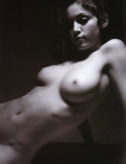 madonnauniverse:  Early naked Madonna. So beautiful! 
