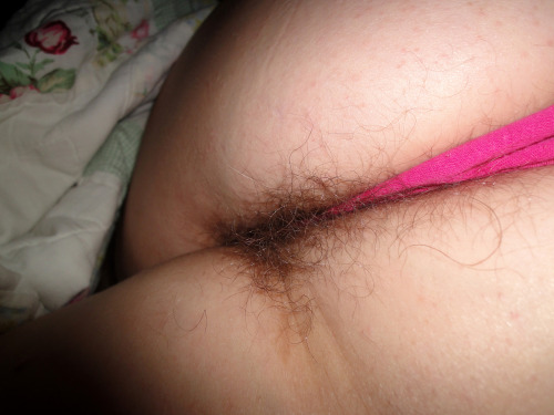 Porn hairycommunity:  Can you say hairy ass!  photos