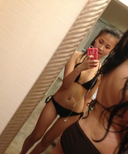 Asianhumps:  1-800-Sex-Offender:  Jacuzzi Time. Pce Out  On My Dash, So Reblogging