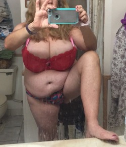 saltyicepick:Dirty Mirror Selfie
