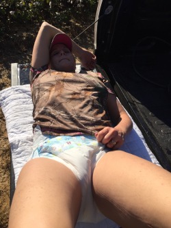 thebambinogirl:  I forgot my seat cushion in my stand this morning so after Daddy changed my diaper on the tailgate of the truck, he made me walk to my stand and climb up in it and get my seat cushion in just my shirt and diaper! No pants were allowed.
