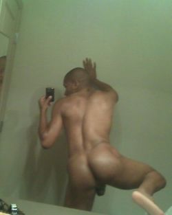 goodbussy:  This nigga stay on a4a…..holla
