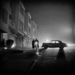 20th-century-man:  Foggy night, Land’s End, San Francisco / photo by Fred Lyon, 1953. 