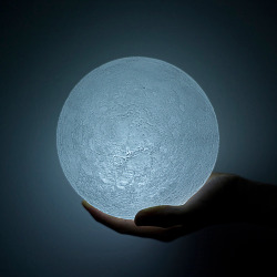 asylum-art:   NOSIGNER’ s Lunar LED Lamp Places the Light of the Moon in Your Hands   “Every one of [the] Japanese who [was] wounded by the earthquake prayed to the super moon,” said Nosigner in a newsletter. The stunning lamp was exhibited at Dwell