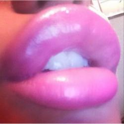 sbmorphical: Have some ridiculously huge lips. As far as I know, these are unmanipulated photos.