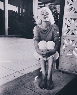 ♡ Marilyn photographed by George Barris, &ldquo;The Pink Pucci Sitting&rdquo; 1962. At the end of June 1962, Marilyn was photographed by George Barris for Cosmopolitan magazine, at Walter &ldquo;Tim&rdquo; Leimert&rsquo;s house, a real estate tycoon,