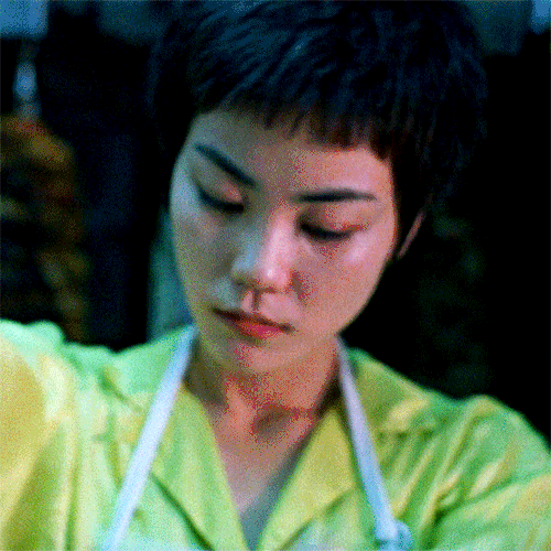 maddiecline:Somehow everything comes with an expiry date. Swordfish expires. Meat sauce expires. Even cling-film expires. Is there anything in the world which doesn’t? CHUNGKING EXPRESS 1994 | dir. Wong Kar-Wai