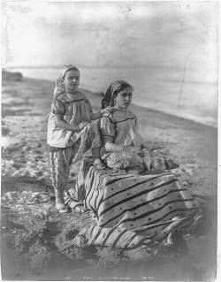 jewish-archives:  Two young Jewish girls on a beach in Tunisia, taken somewhere between 1860 and 1890. 