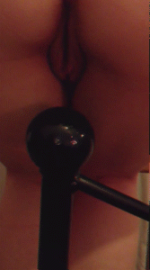 filled-with-the-unusual:  ummmlabiaminora:  ch3fb:  instantmojo:  Have you ever looked at the bedpost and thought to yourself… Hmmmmmm…. I wonder….. This one is HUGE but she is so horny that not only does she successfully mount it but she rides