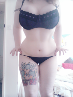 roughfuckingstud:  thefawnqueen:  today was one of those magical days where i looked in the mirror and thought i looked fucking fantastic after weeks of feeling like shit.it felt good ^.^  Oh… 