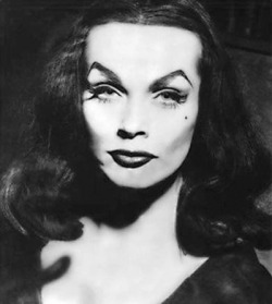     Can we all just sit here for a moment and appreciate how fucking gorgeous Maila Nurmi was even as she aged?   