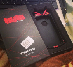 salempooh:  SO i got senketsu for my phone ahhhhhh &lt;3   I don&rsquo;t even have an iPhone but I want this so bad